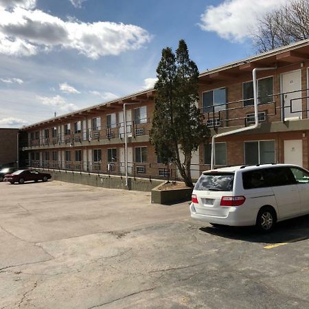 Town Motel Oshkosh Exterior photo
